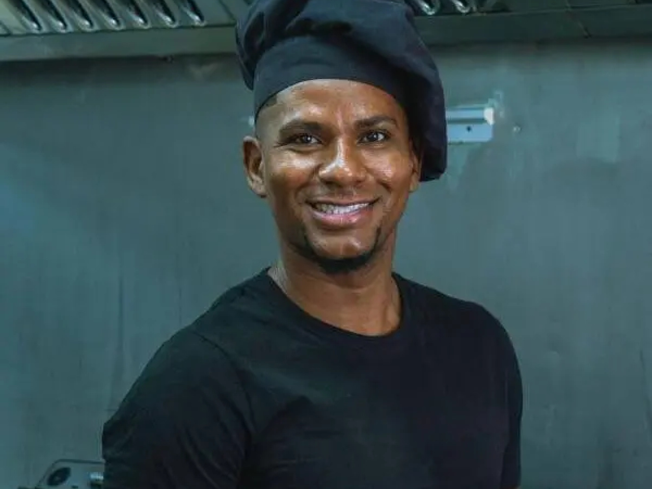 Cocinero-de-Sal-de-Mares-e1736356285993.jpg