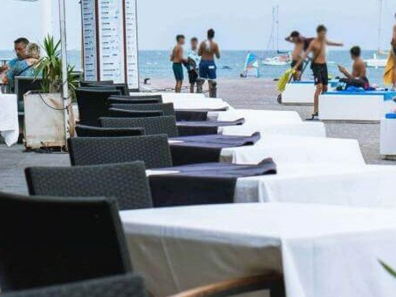 Terraza-de-La-Marquesina-e1742296535508.jpg