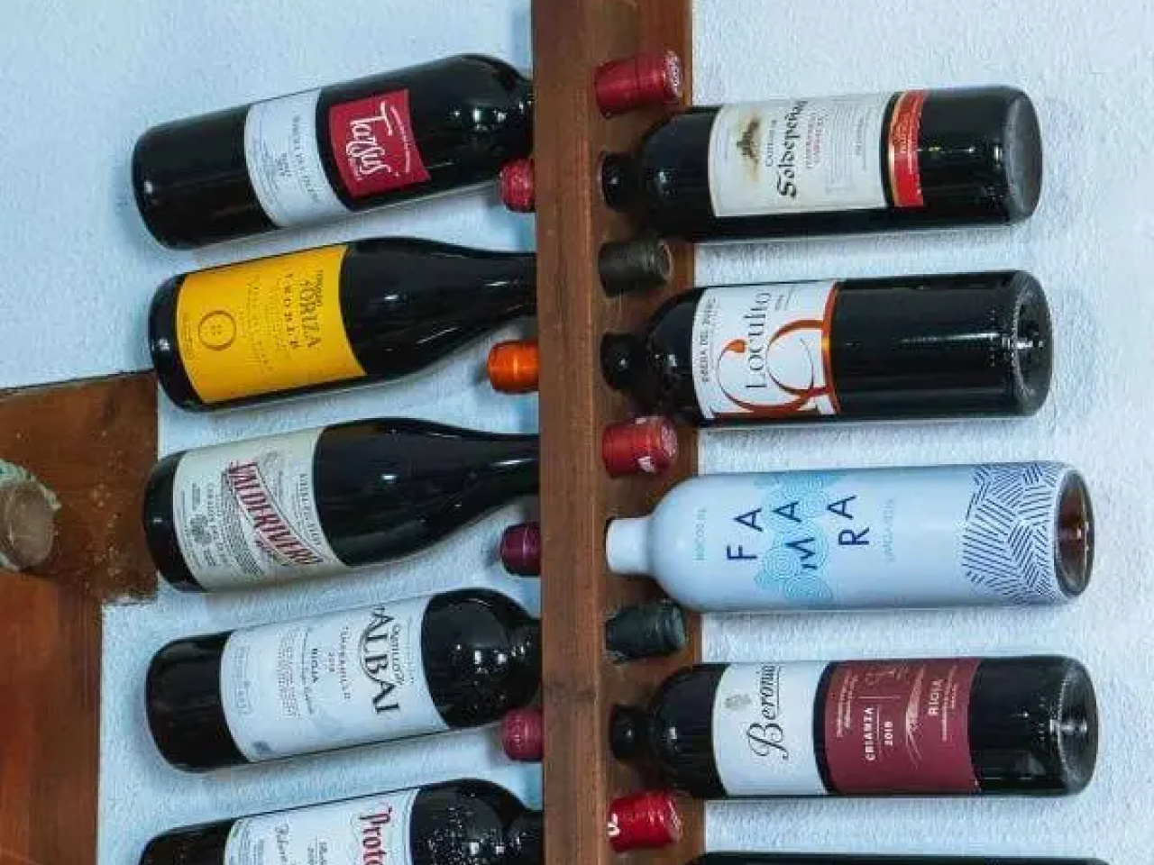 Vinos-de-El-Tenderete-e1736426656796.jpg